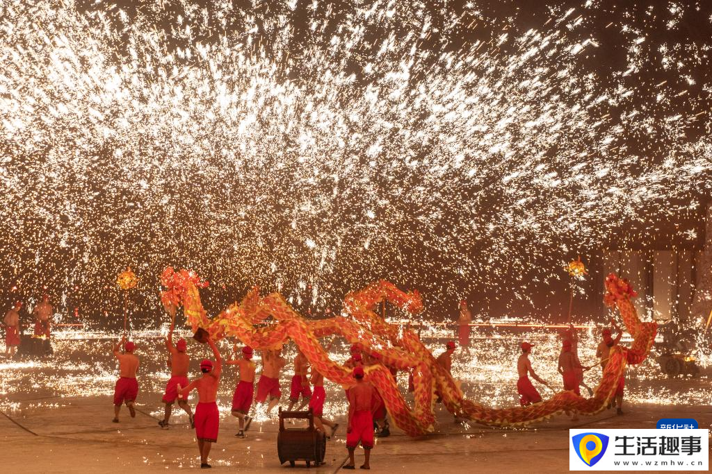 重庆：大型非遗山水实景剧《追梦·铜梁龙》恢复演出迎国庆(图5)