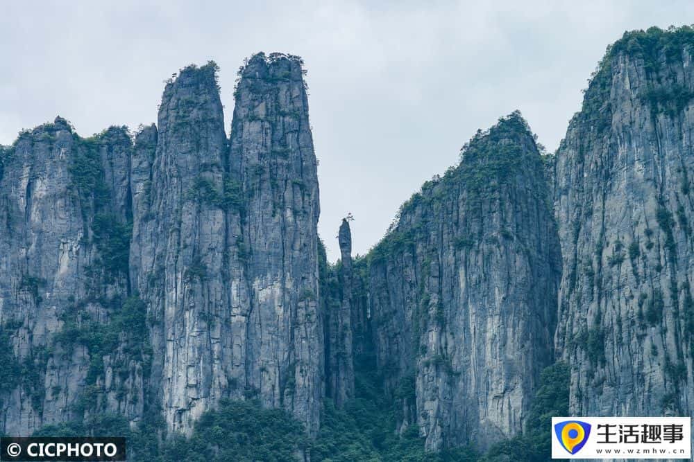 湖北恩施大峡谷：绝壁飞瀑 奇险秀美(图2)